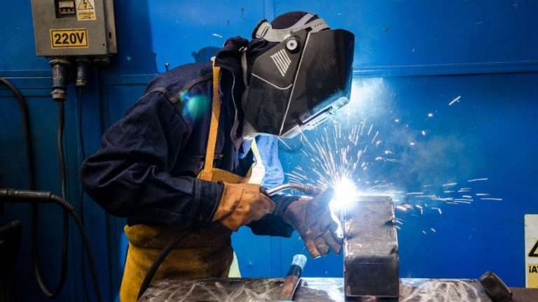 What is a MIG Welder & How Does It Work – A Beginners Guide